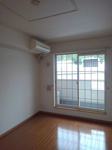 居室・リビング　こちらのリビングで趣味の時間をお楽しみください