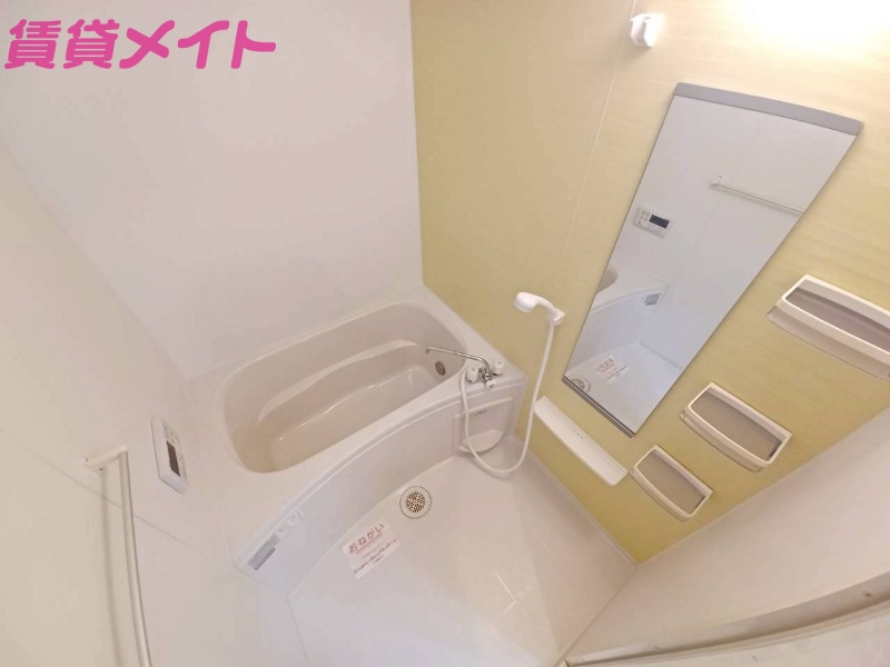 バス・シャワールーム　同型参考写真