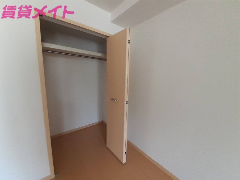 収納　同型参考写真