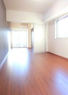 居室・リビング　☆明るい居室☆