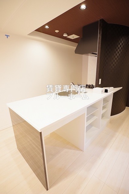 その他部屋・スペース　別角度からのキッチン！