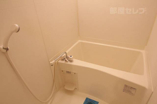 バス・シャワールーム　※他の部屋の写真を流用しています。