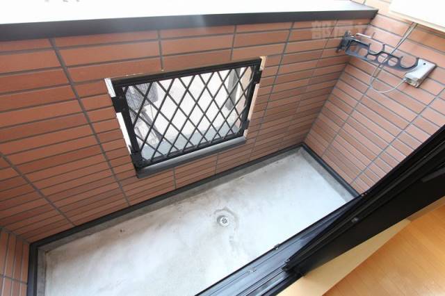 バルコニー　※他の部屋の写真を流用しています。