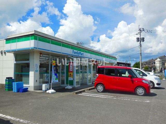 コンビニ　ファミリーマート 薩摩川内天辰店（コンビニ）まで1067m