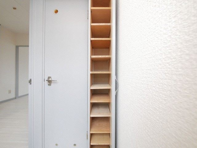 収納　シューズボックス