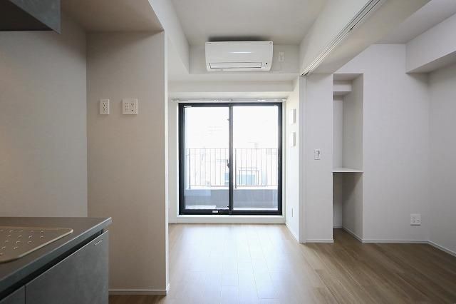 居室・リビング　別号室の参考写真