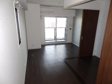 居室・リビング　室内