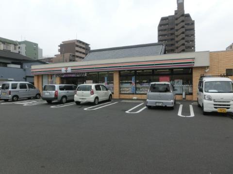 その他　セブンイレブン名古屋泉3丁目店（その他）まで300m