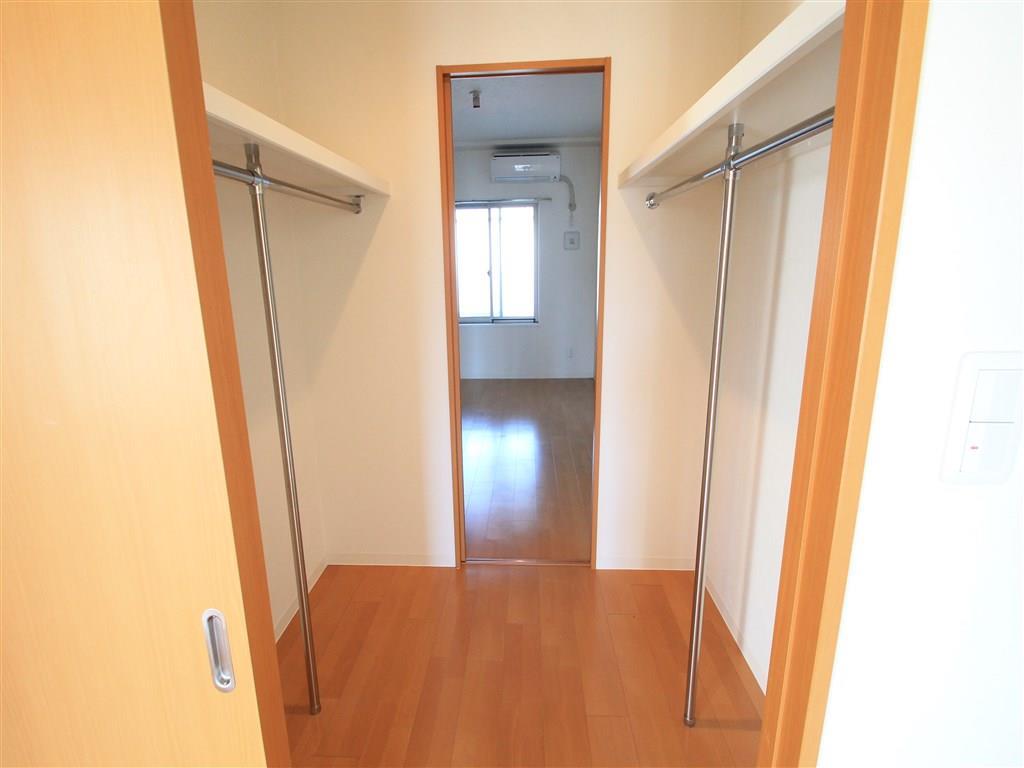 キッチン　収納たっぷりのシステムキッチン！