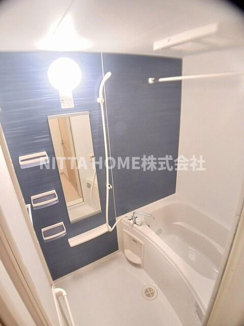 バス・シャワールーム　追い焚き機能・浴室乾燥機も設置済み◎