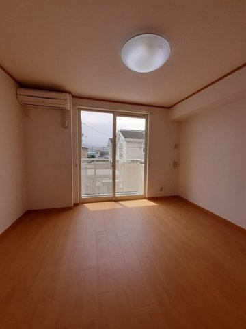 居室・リビング　ゆったり過ごせる居間です