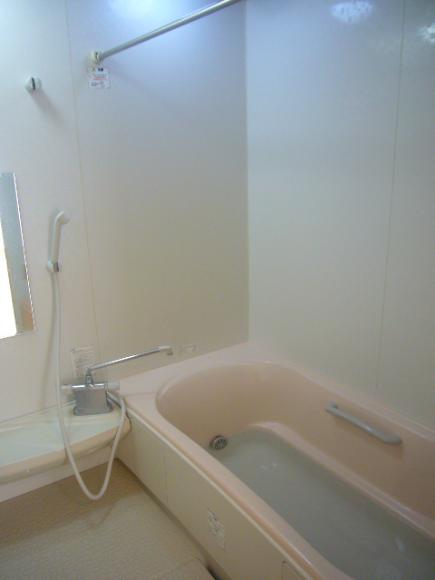 バス・シャワールーム　追焚と浴室乾燥機付きバスルーム