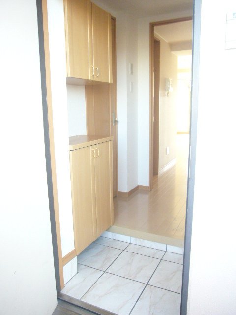 玄関　シューズボックスのある玄関