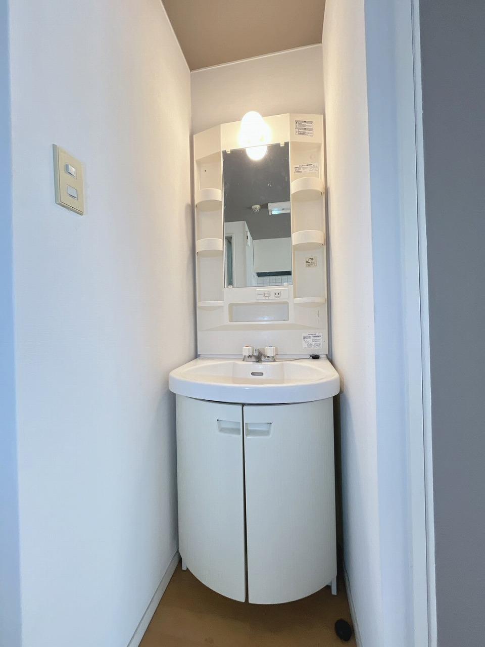 洗面設備　独立洗面台