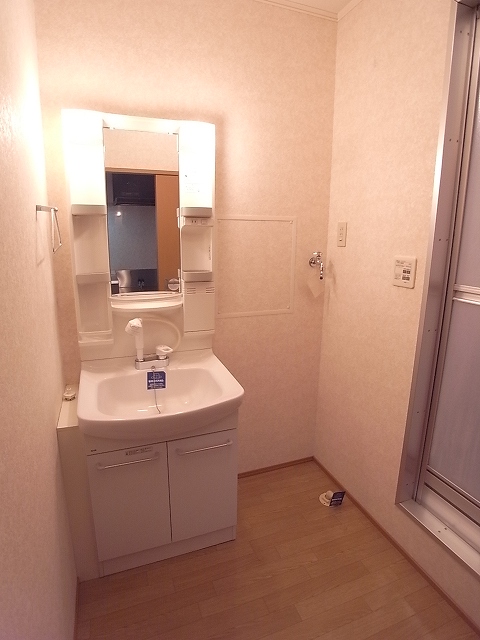 洗面設備　反転同タイプ