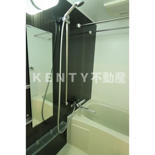 バス・シャワールーム　落ち着いた空間のお風呂です