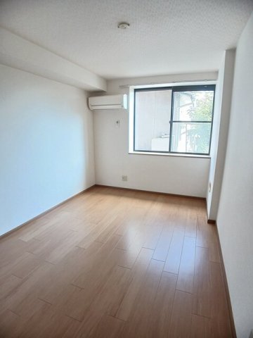 その他部屋・スペース　明るい色調の室内です