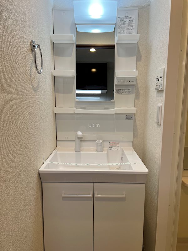 洗面設備　※同タイプの他のお部屋です