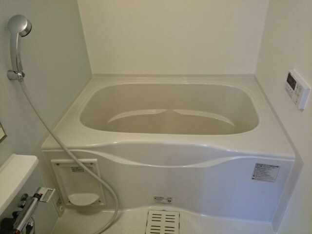 バス・シャワールーム　浴室乾燥機、追い焚き付の浴室