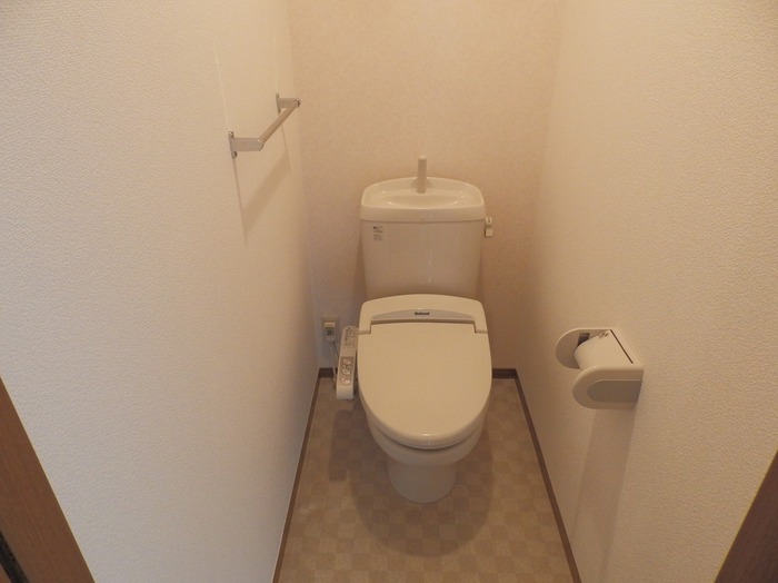 トイレ　温水洗浄暖房便座