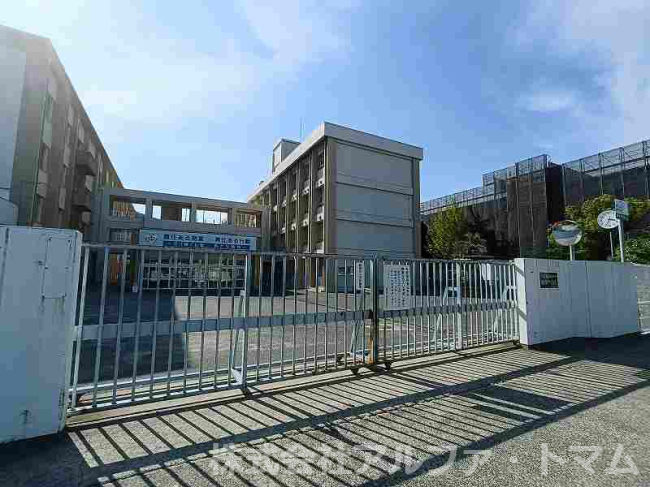 中学校　勝賀中学校（中学校）まで521m