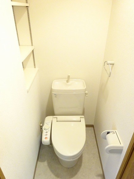 トイレ　落ち着いたトイレです