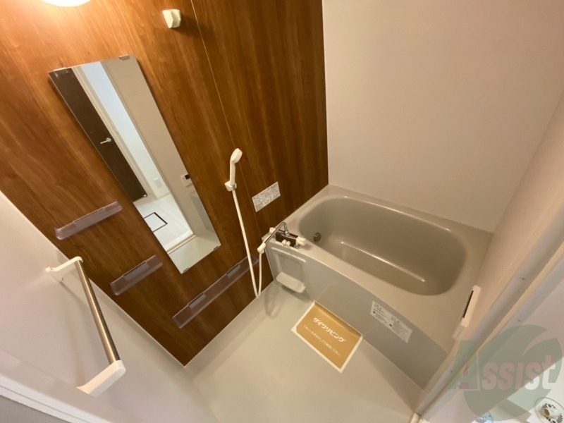 バス・シャワールーム　お風呂です。ゆっくりお風呂につかるのも体に良いですね～