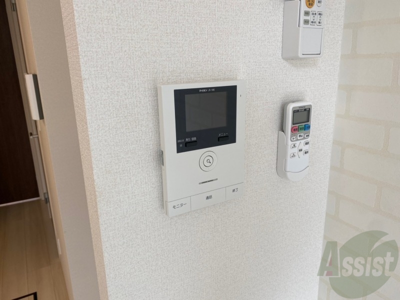 セキュリティ　ＴＶモニター付インターホンです。来客者の顔が見えるので安心！