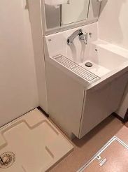 洗面設備　コンパクトで使いやすい洗面所