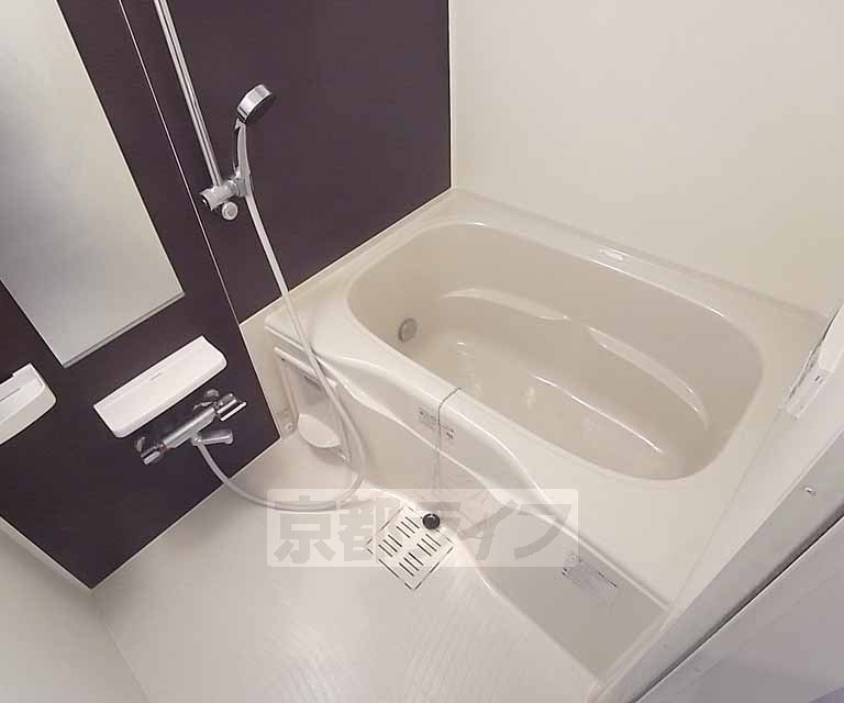 バス・シャワールーム　追焚き機能ついてます