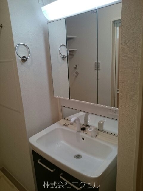 洗面設備　便利な独立洗面台完備