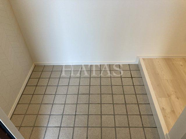 玄関　同物件別部屋です。