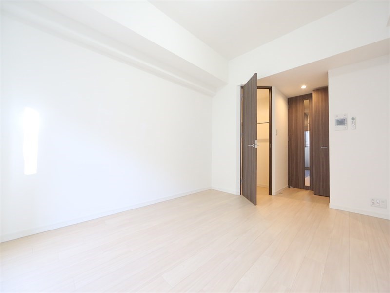 居室・リビング　洋室8.8帖　ウォークインクローゼット付（収納充実してます）