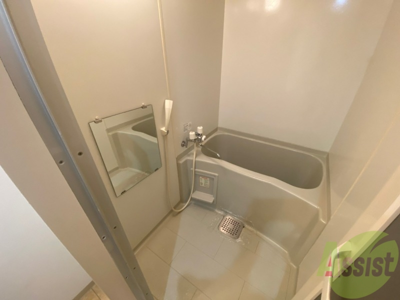 バス・シャワールーム　お風呂になります。一日の疲れを癒してくださいね。