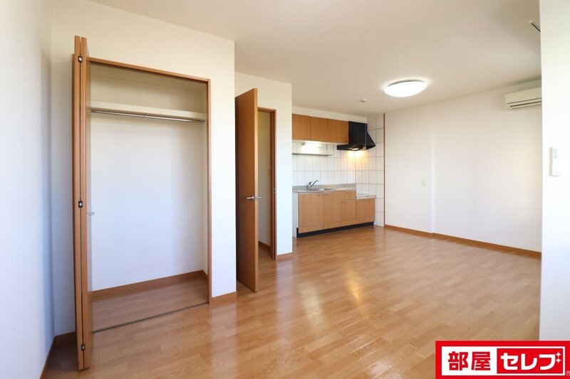 居室・リビング　２０２号室参照