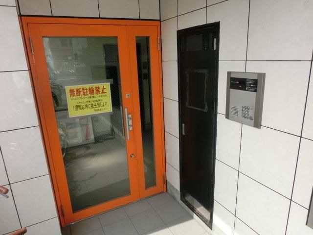 エントランス　安心のオートロック付