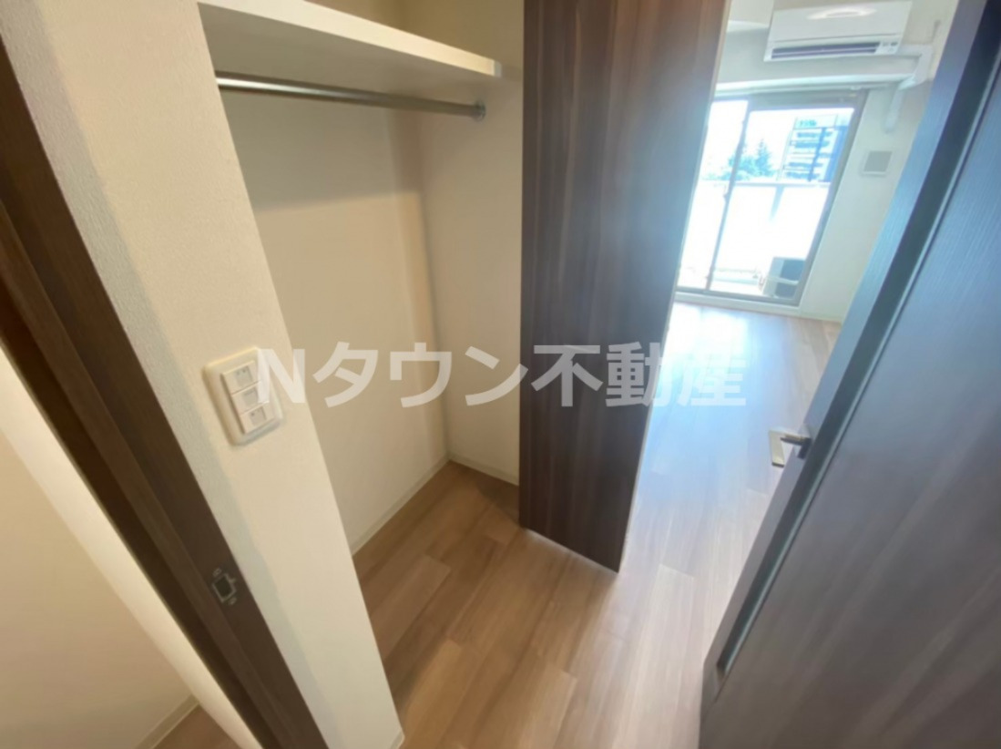 収納　広々としたバルコニーです