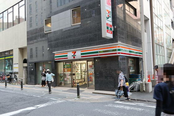 コンビニ　セブンイレブン松戸市松戸店（コンビニ）まで182m