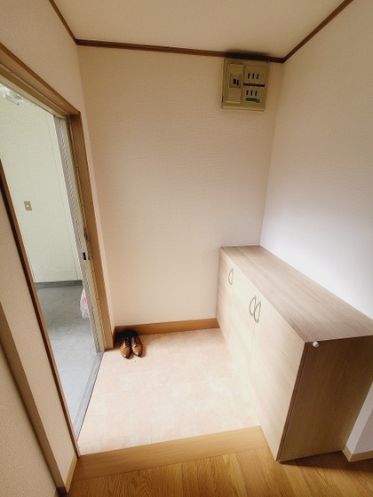 玄関　※別部屋の写真を使用しています。