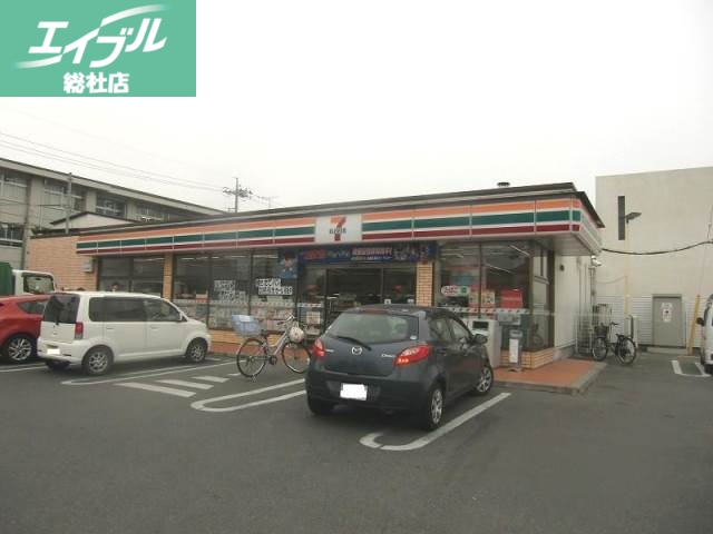 コンビニ　セブンイレブン岡山中井店（コンビニ）まで647m