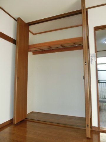 収納　クローゼットタイプの収納スペース。