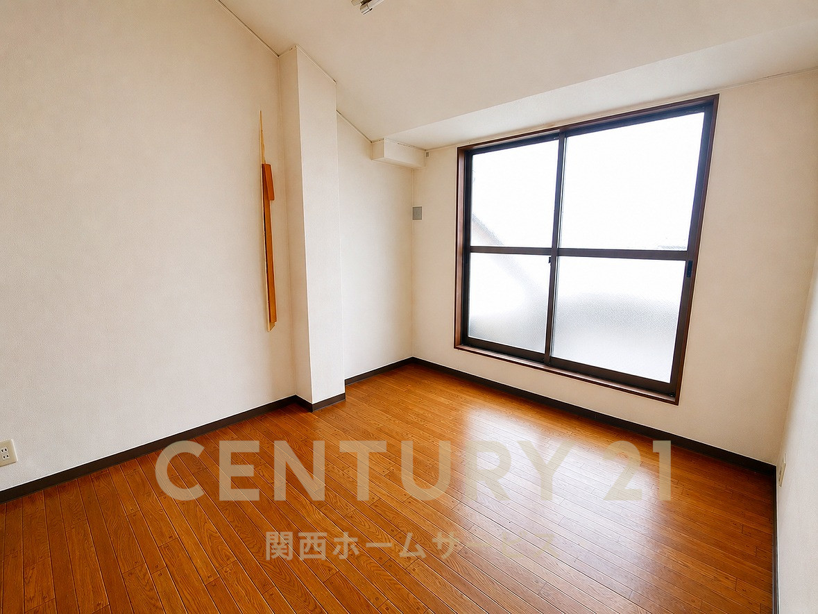 UHS BLDG. 3階~5階の内装写真