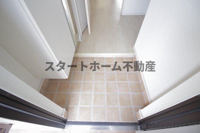 玄関　収納もある玄関です