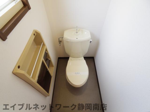 トイレ　トイレもきれいです