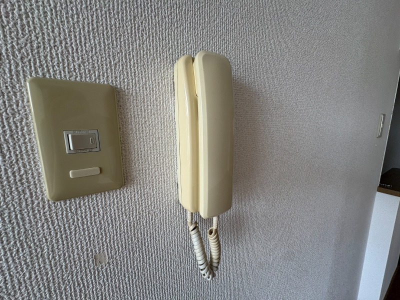 セキュリティ　来客時にはこちらのチャイムが鳴りますよ。