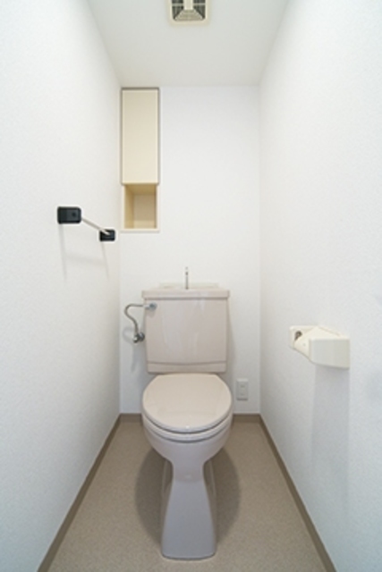 トイレ　※写真は同タイプ住戸です。
