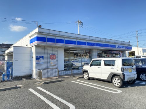 コンビニ　ローソン四日市別名店（コンビニ）まで408m