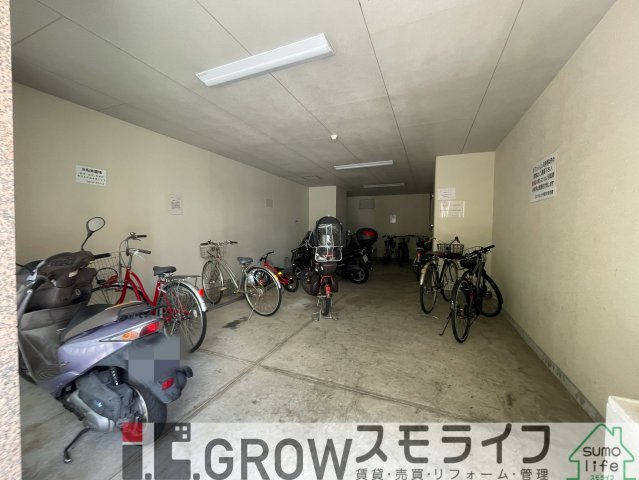ＪＲ東海道本線 六甲道駅 徒歩3分 8階建 築36年の外観写真