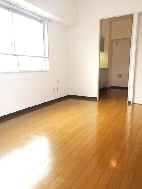 居室・リビング　開放感のあるゆったりとしたお部屋です♪