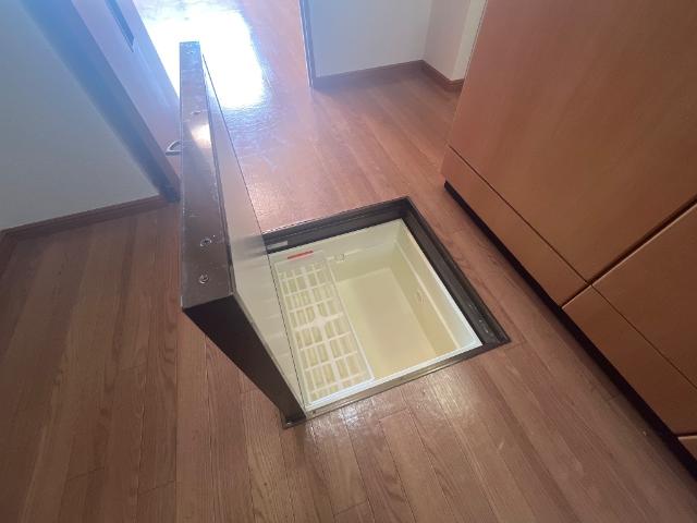 収納　床下収納